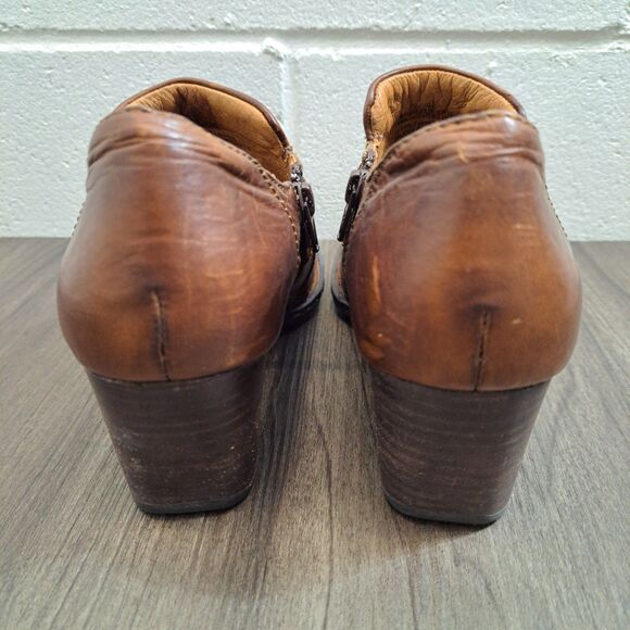 Born Women's Deena Boot Size 8.5W Brown Leather Block Heel Shootie Pump Bootie - Picture 4 of 9